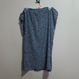 Shein Curve Elegant Black and White Patterned Skirt Size 1xl (Made Small)